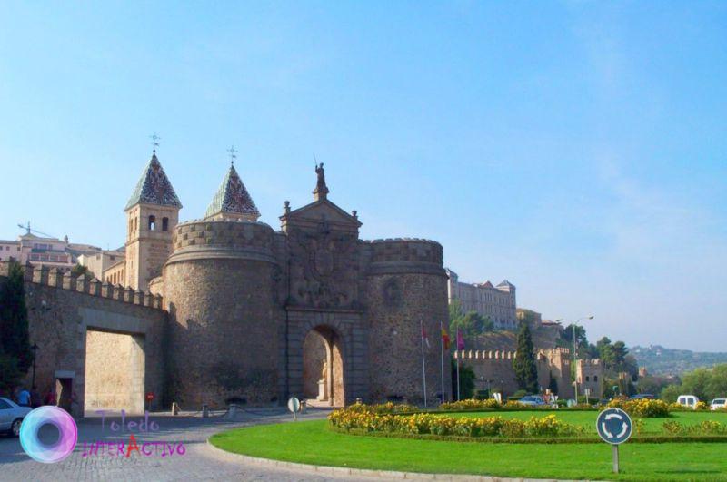 Puerta de Bisagra en Toledo