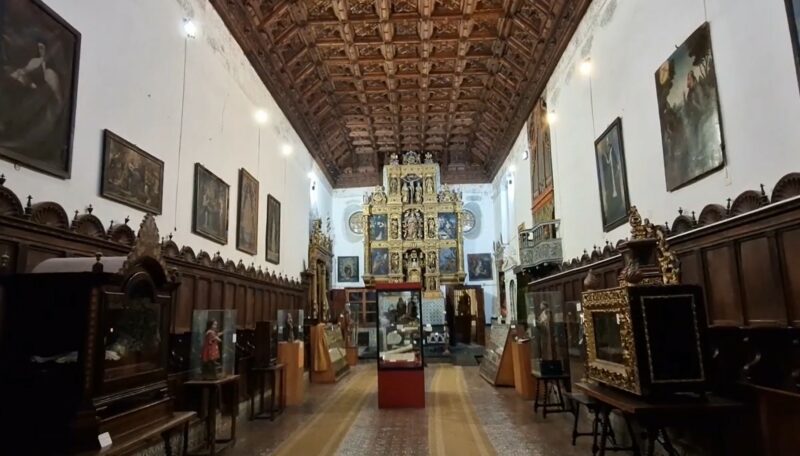 claustro es representativo del estilo mudéjar